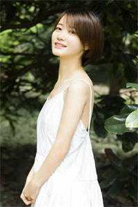 未婚夫送我十元手链，我转身嫁给我爸兄弟