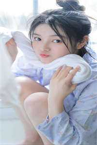 妹妹学乖后，妈妈却撞墙了