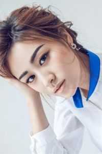 腹黑女帝：傲娇男宠太妖孽