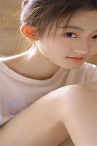 儿子在水里窒息挣扎时，游泳冠军的老公在和白月光选泳裤