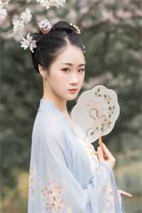 许我随意度春秋