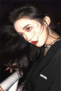 清颐照雪烬余香