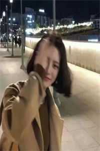 为哄小青梅开心，救护车司机丈夫停止救援