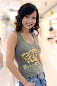 我！养鸡修仙，全村美女求双修