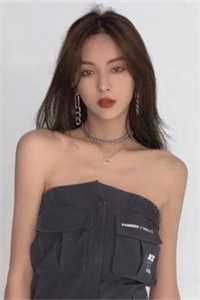 撞破吸血鬼婆婆出轨男大学生是哪本
