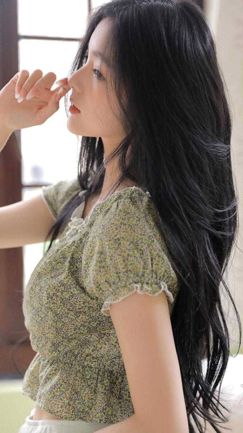 丈夫让我去牧牛场学舐犊之情，我学会后他却疯了