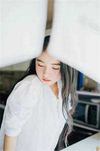夫君偏心大嫂一家害死我和孩子后，我杀疯了