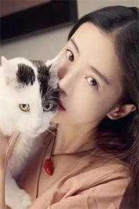 嫡女换嫁当后娘？她携四崽炸皇城