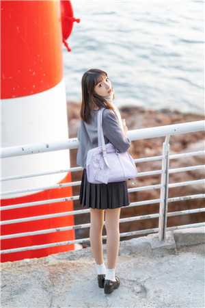 绝美村花无绯闻，直到我重生回来