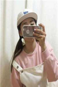 未婚夫纵容助理在我们婚礼放他私房照，我选择离婚