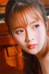 春风不渡烬红妆