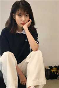 他日君相问，休言是故人