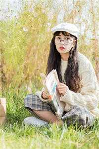 晚风吹不散旧日尘郁