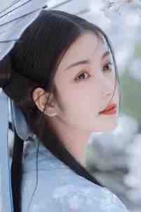 高考后，身为省状元的女儿被拍卖私密照