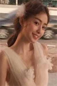 为给情人出气，老公将我生产的私密照印成传单