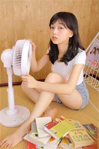 转生巨龙：捡到女儿是女帝重生