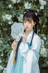 重生拒救京圈赛车女神，她悔疯了