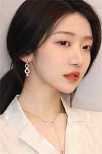 我主动把高考状元让给司机女儿后，少爷却后悔了