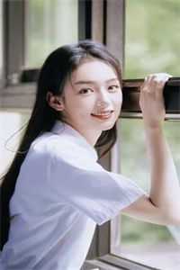女儿拍照被前男友掌掴，我反手包下迪士尼