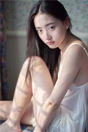 夫君变心后，系统让我顶替他回现代