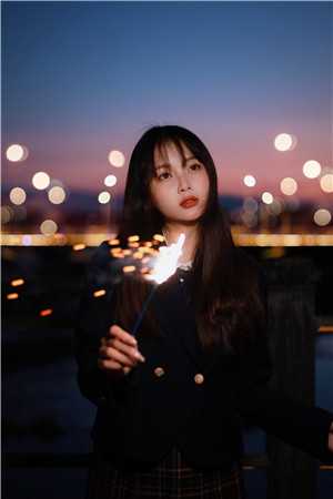 改嫁丞相后，如愿娶了青梅的夫君一夜白头