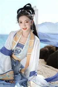 校花女神轻点卷，再卷我就无敌了
